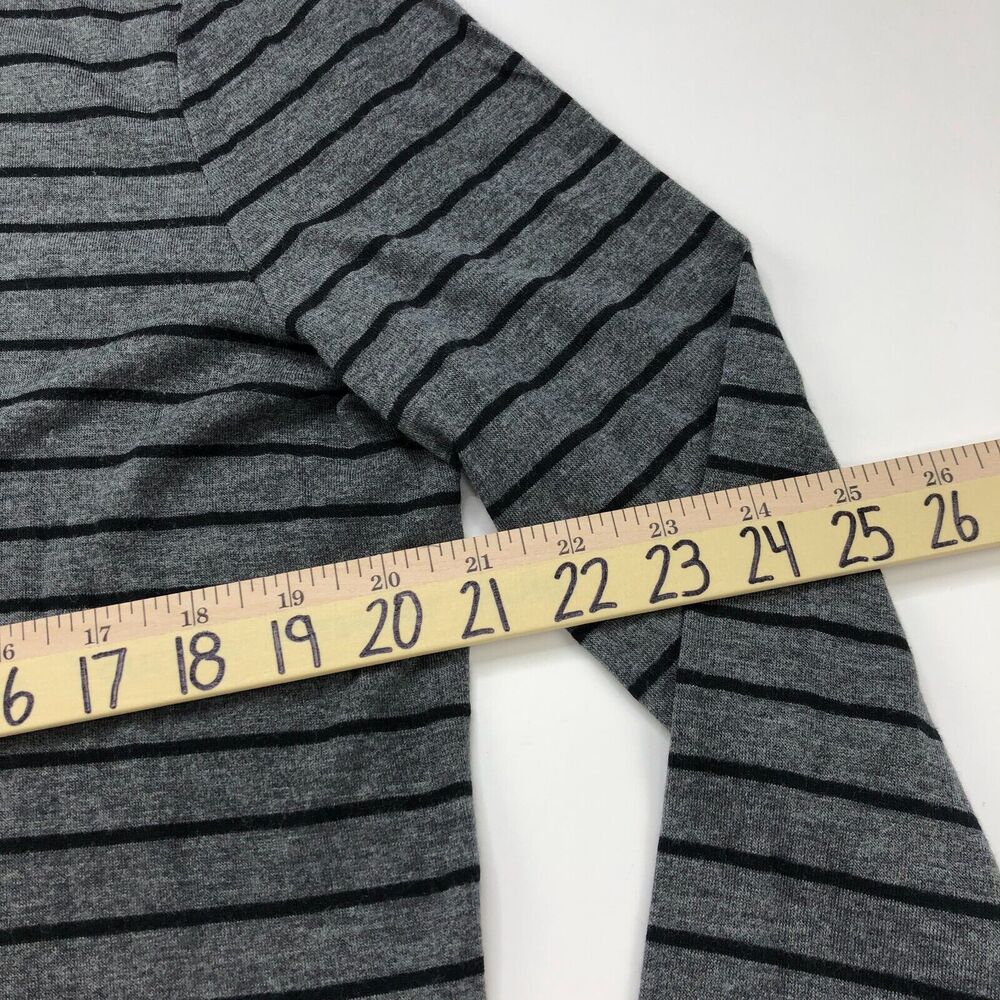 Athleta Large Seamless Turtleneck Pullover Thin Base Layer Sweater 158988 - Picture 5 of 13